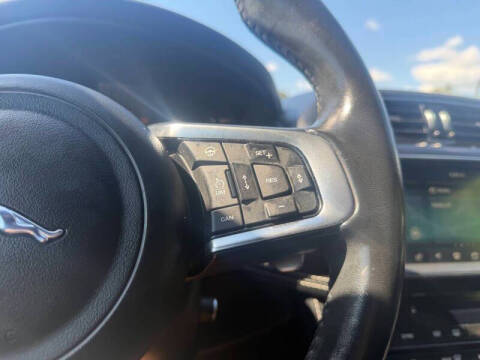 2018 Jaguar F-PACE S