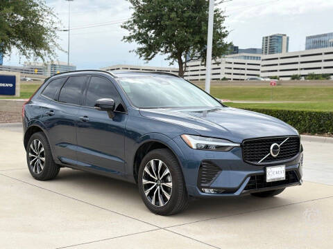2025 Volvo XC60 B5 Core Dark Theme