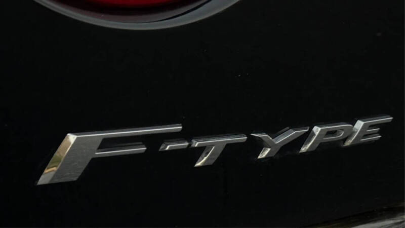 2017 Jaguar F-TYPE Premium