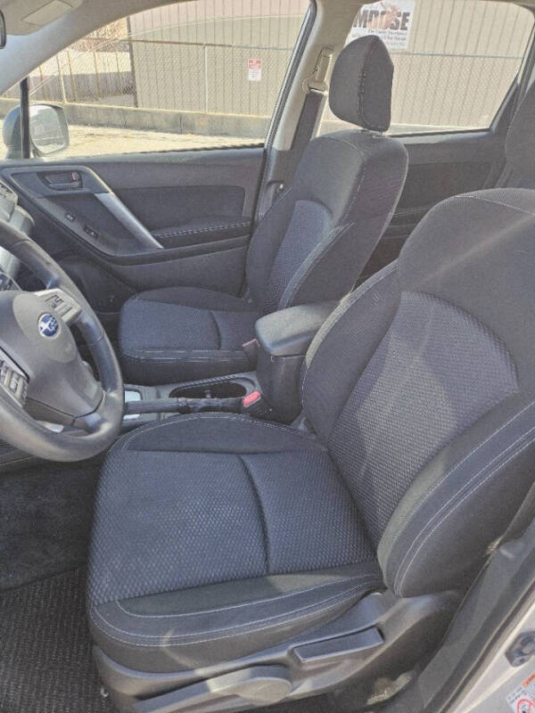 2014 Subaru Forester 2.5i