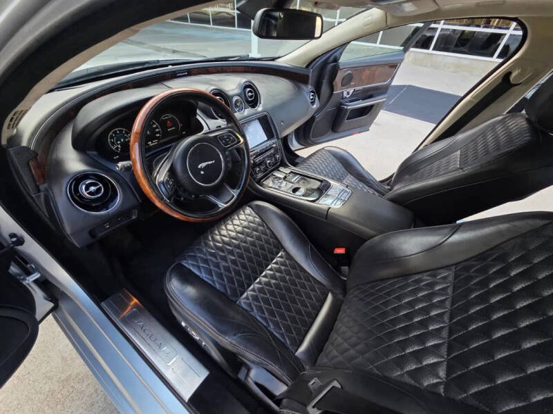 2016 Jaguar XJL Portfolio