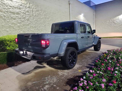 2024 Jeep Gladiator NightHawk