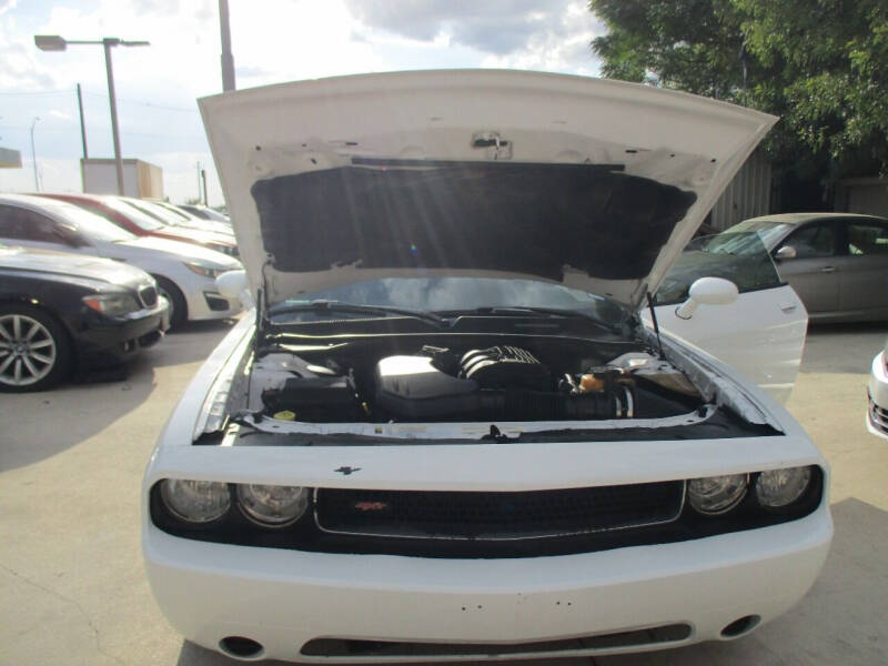 2012 Dodge Challenger SXT