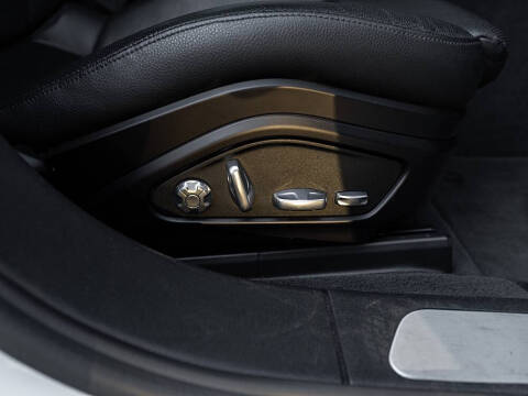 2017 Porsche Panamera 4