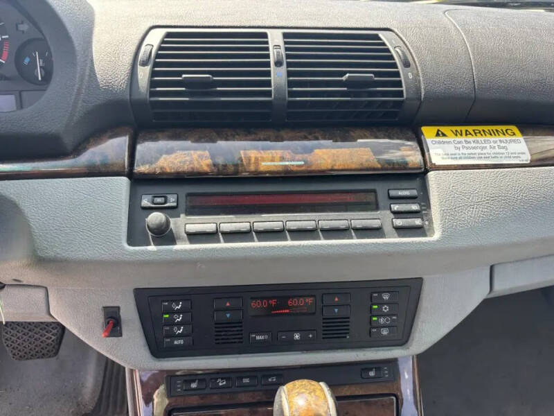 2002 BMW X5 3.0i