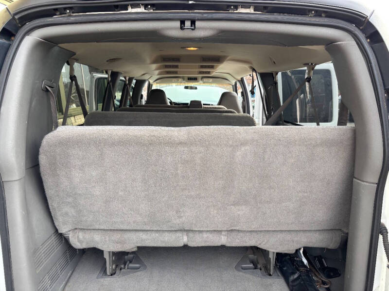 2003 Chevrolet Express 3500 LS