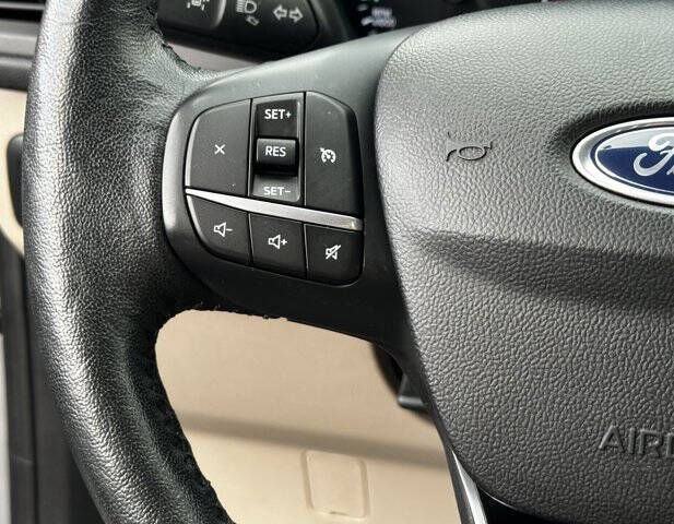 2020 Ford Escape SEL