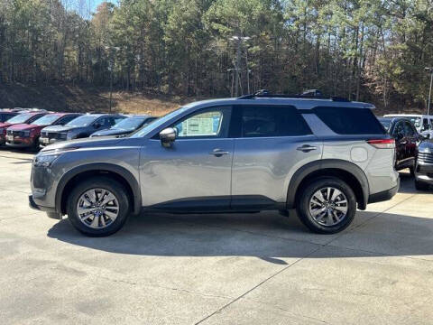 2025 Nissan Pathfinder SV