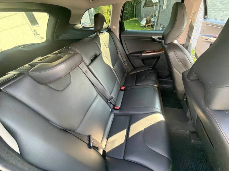 2017 Volvo XC60 T5 Inscription