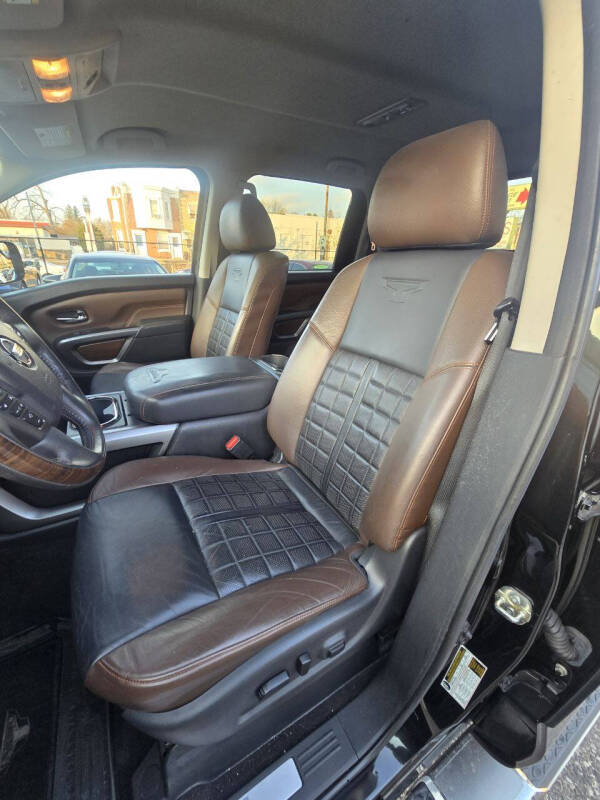 2017 Nissan Titan Platinum Reserve