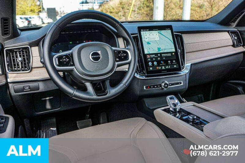 2025 Volvo XC90 B6 Plus Bright Theme 7P