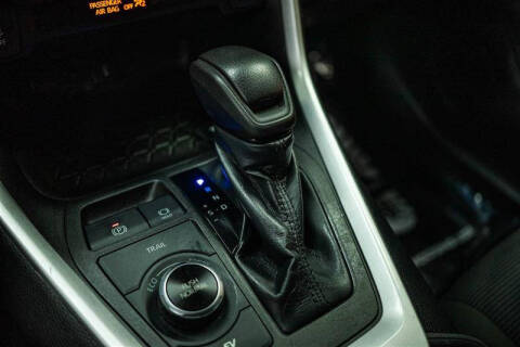 2022 Toyota RAV4 Hybrid LE