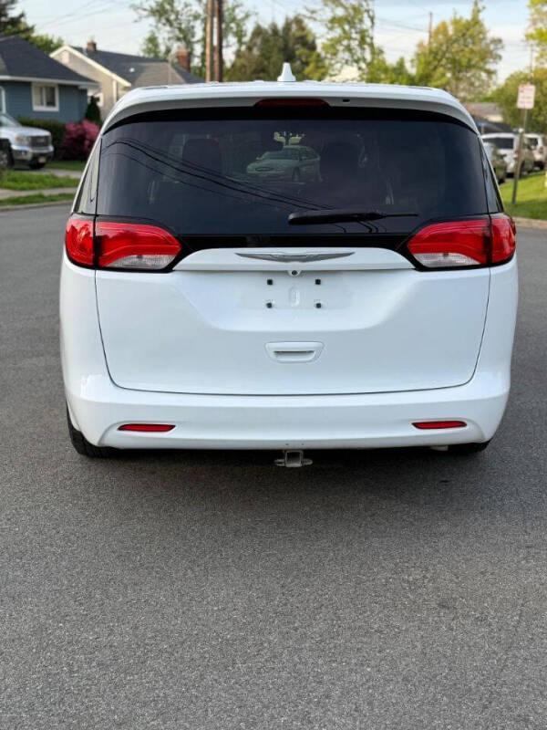 2017 Chrysler Pacifica Touring