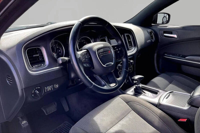 2016 Dodge Charger SE