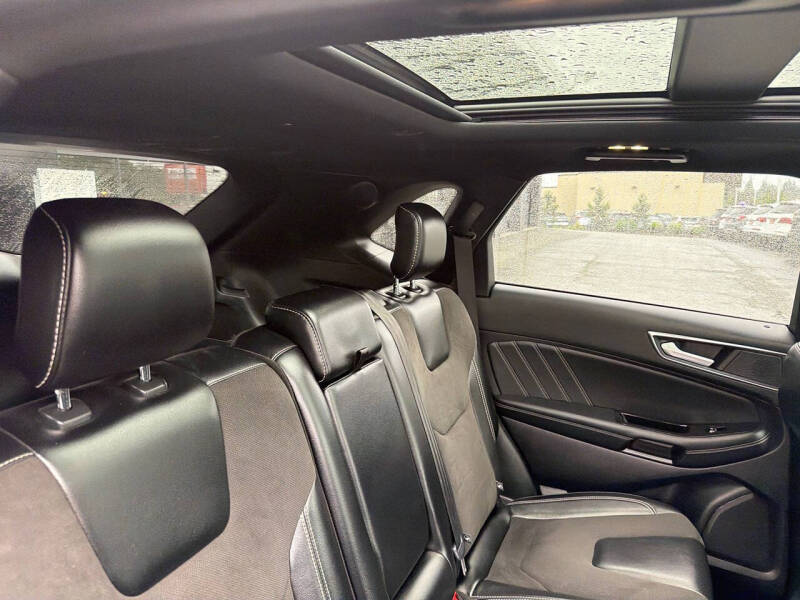 2019 Ford Edge ST