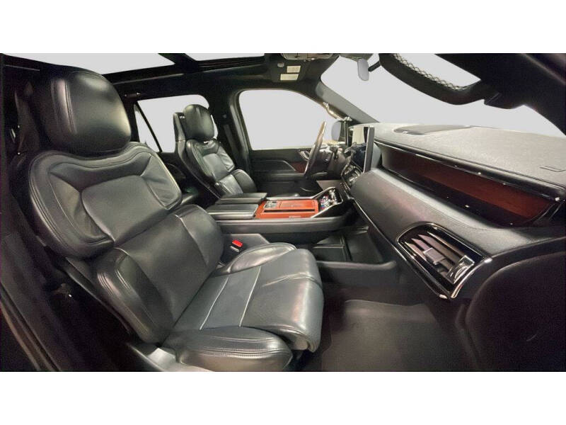 2023 Lincoln Navigator L Reserve