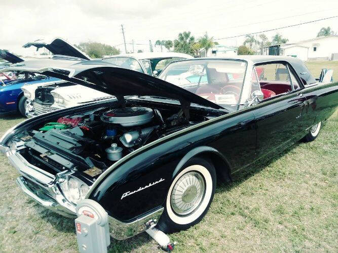 1961 Ford Thunderbird