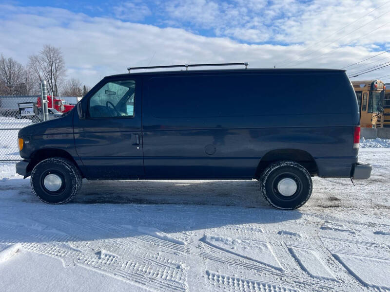 2002 Ford E-Series for sale at Enterprise Ave Auto Sales in Cleveland OH