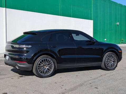 2023 Porsche Cayenne Coupe Platinum Edition