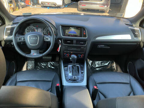 2011 Audi Q5 3.2 quattro Premium Plus