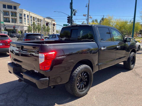 2019 Nissan Titan SV