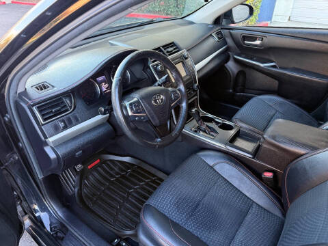 2015 Toyota Camry SE