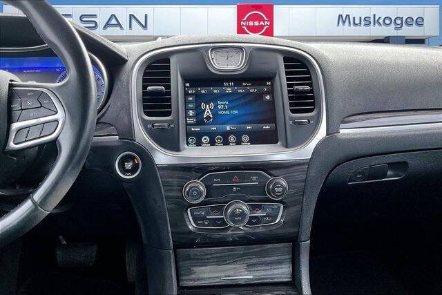 2021 Chrysler 300 Touring