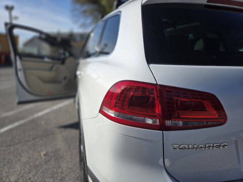 2016 Volkswagen Touareg VR6 Lux