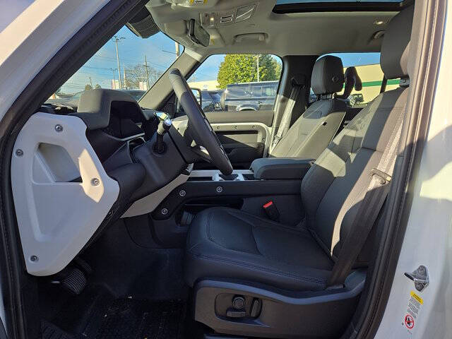 2026 Land Rover Defender 110 P300 S