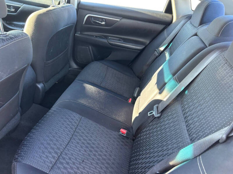 2017 Nissan Altima 2.5 SR