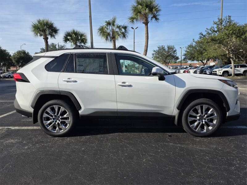 2025 Toyota RAV4 XLE Premium