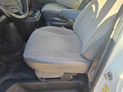 2022 Chevrolet Express 2500