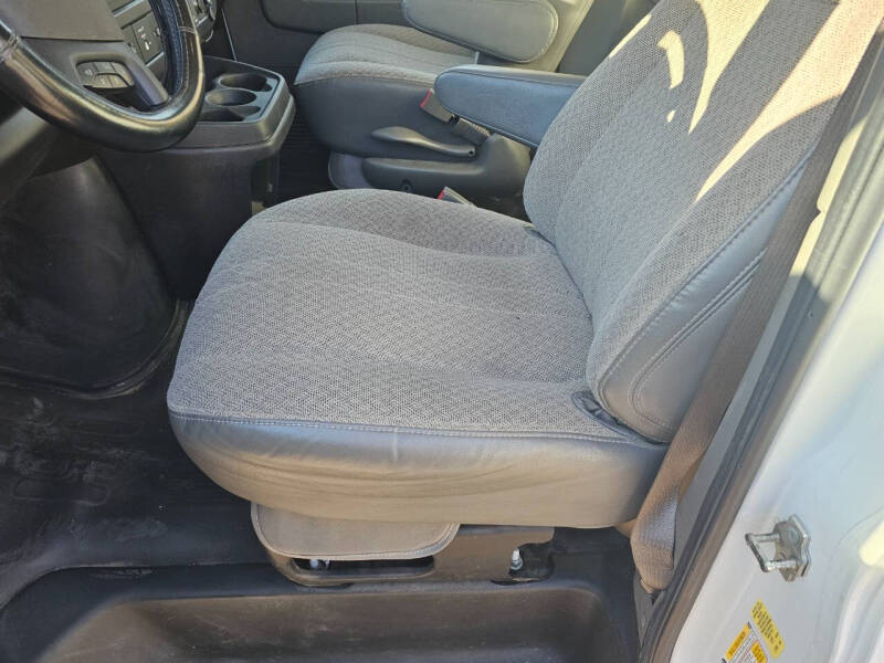 2022 Chevrolet Express 2500