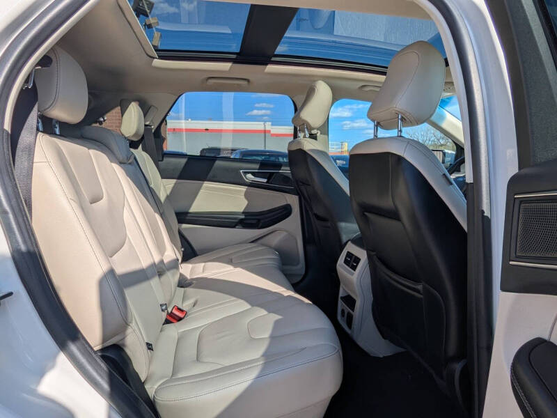 2021 Ford Edge Titanium