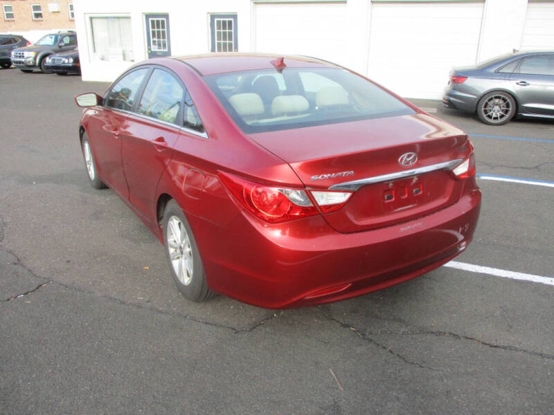 2013 Hyundai Sonata GLS photo 4