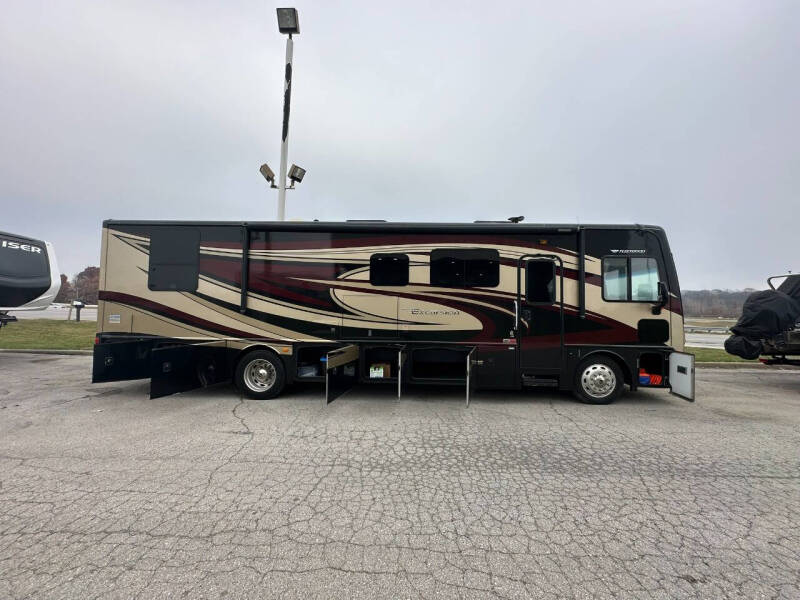 2015 Fleetwood RV Excursion 35B