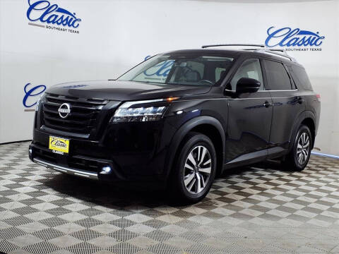 2023 Nissan Pathfinder SL