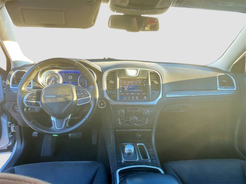 2021 Chrysler 300 Touring