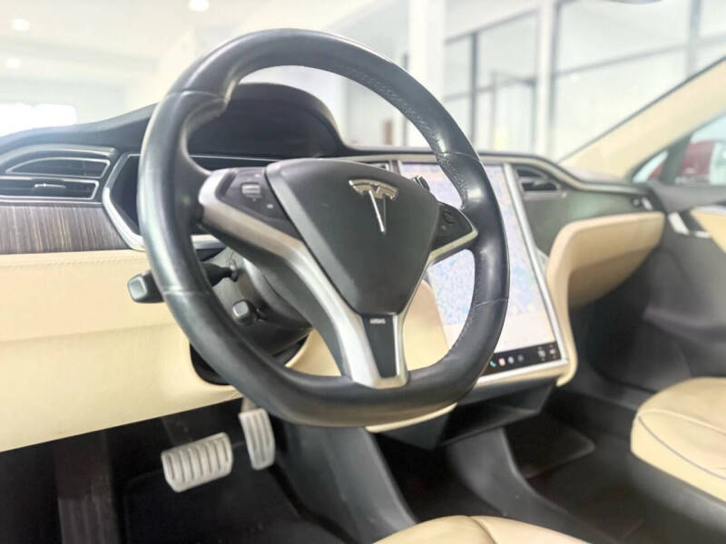 2013 Tesla Model S Performance