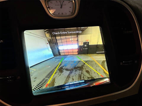 2023 Chrysler 300 Touring L