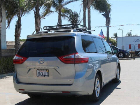 2017 Toyota Sienna LE 8-Passenger