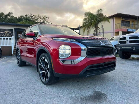 2022 Mitsubishi Outlander ES