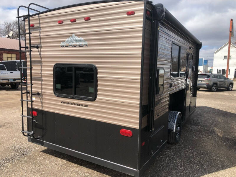 2022 Glacier 17’ RV EXPLORER