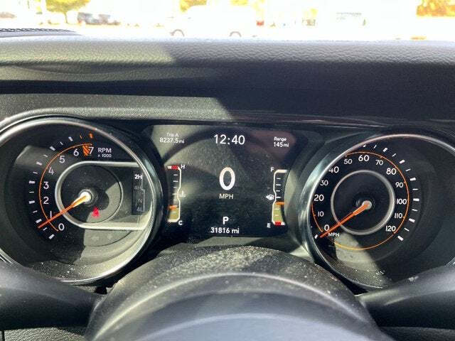 2022 Jeep Gladiator 32