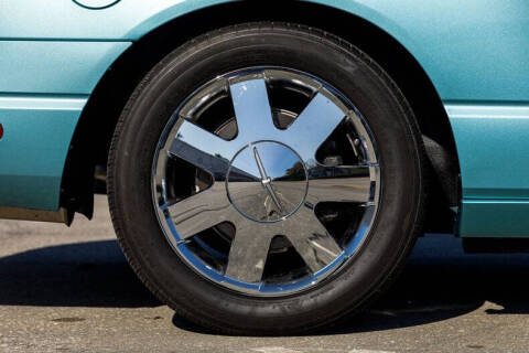 2002 Ford Thunderbird