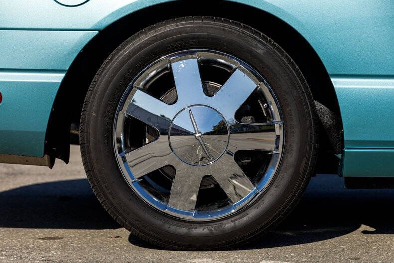 2002 Ford Thunderbird