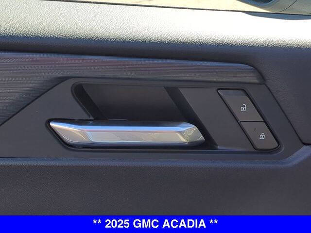 2025 GMC Acadia Elevation