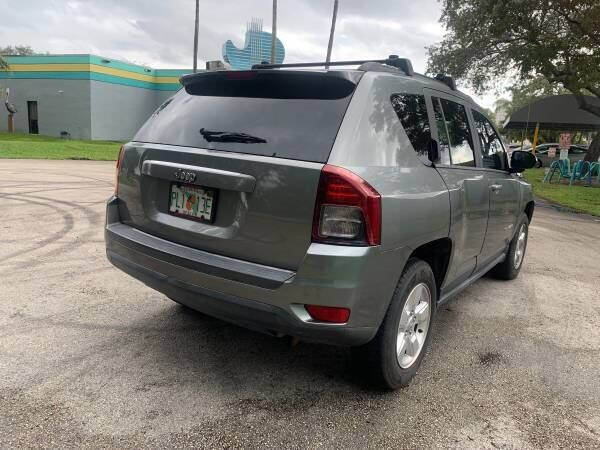 2014 JEEP Compass SUV / Crossover - $8,999