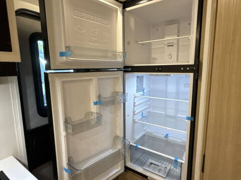 2026 Winnebago Thrive