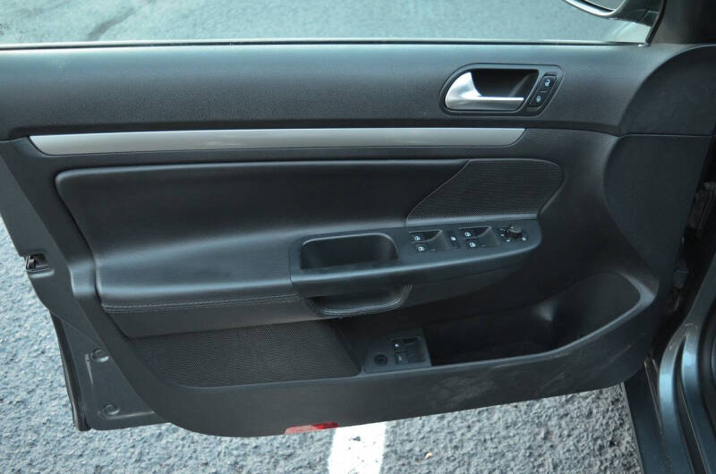 2010 Volkswagen Jetta SEL PZEV